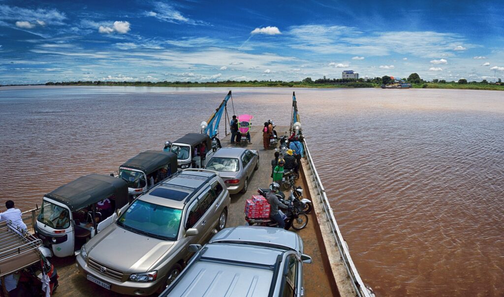 Crossing Mekong River, Ferry